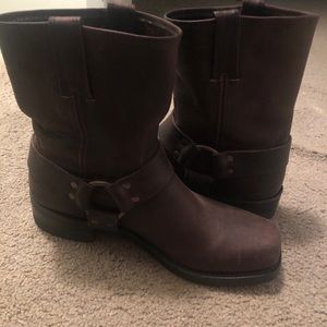 Barely worn mens Frye harness short boots